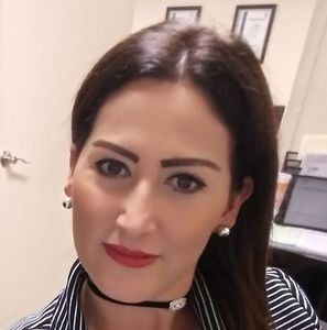 Meet your Posher, Aurorita